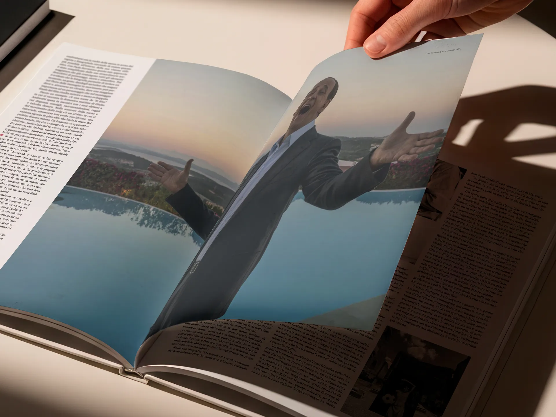 Doppia pagina fotografica del magazine CineMoi